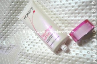 POND’S FLAWLESS WHITE FACIAL FOAM REVIEW