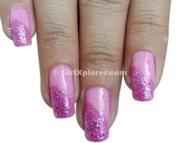 DIY: Charming Pink Glitter Nails