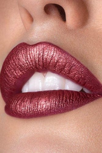 Metallic burgundy matte lipstick in Color Sensational’s Copper Rose
