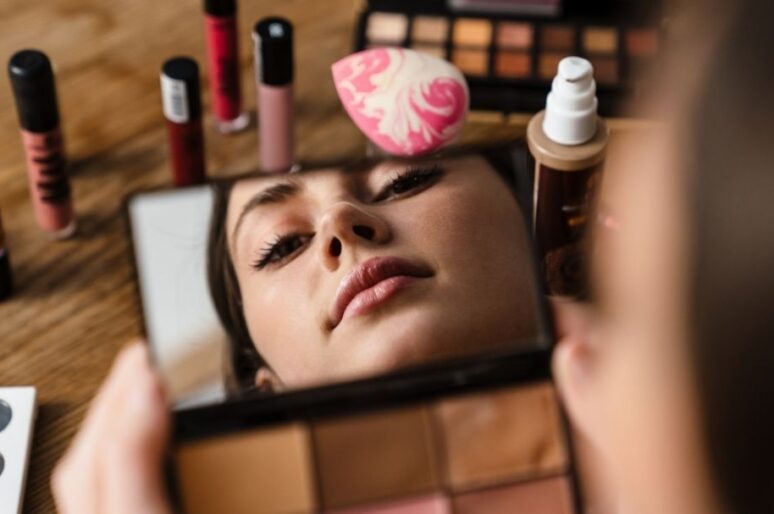 The Best Makeup Products for Acne-Prone Skin
