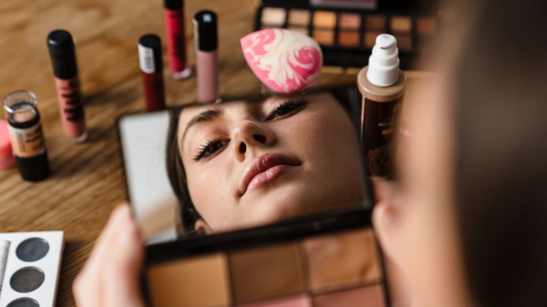 The Best Makeup Products for Acne-Prone Skin