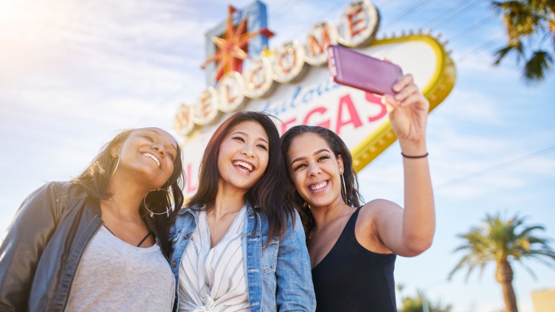 How To Plan a Unique Girls’ Trip to Las Vegas